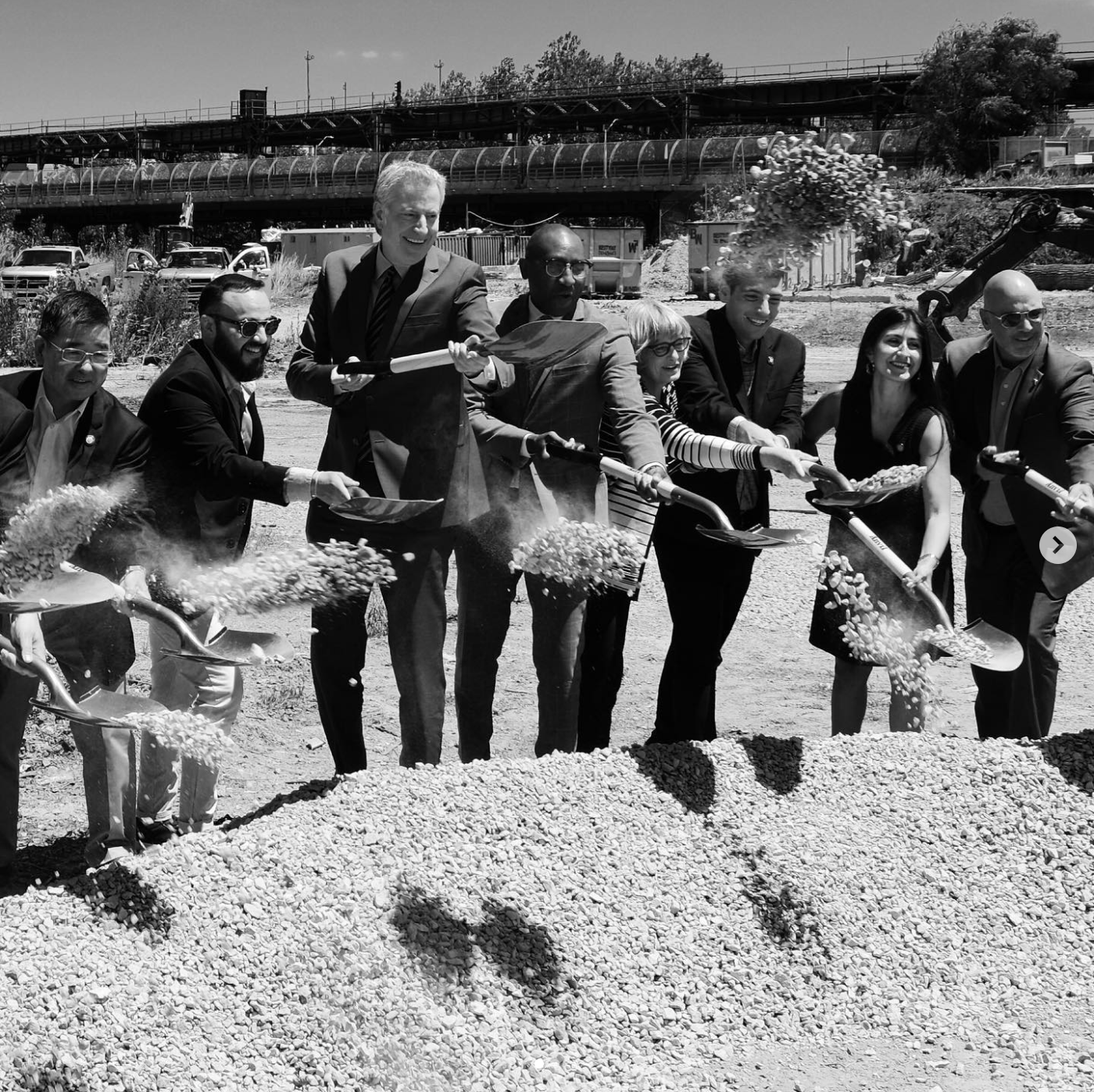 Queens Ledger photo 12
